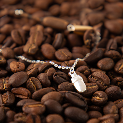 Pulsera con colgante de Shaker